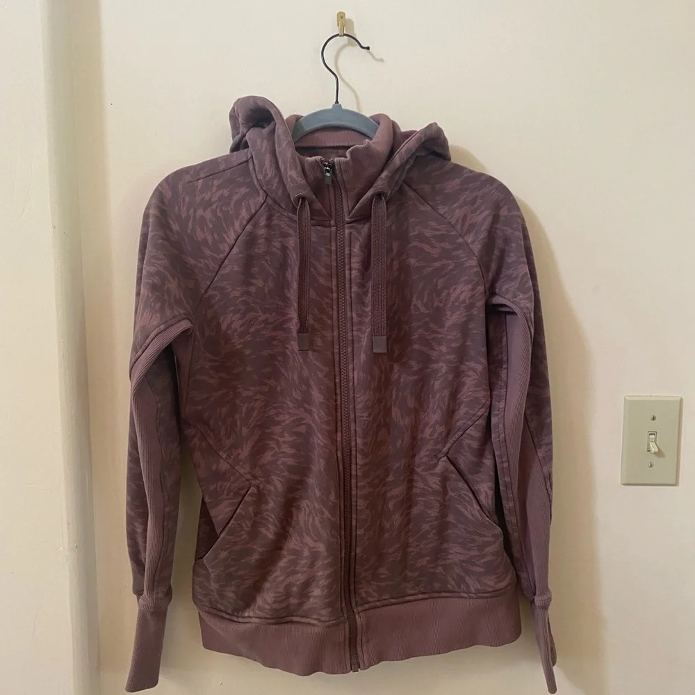 ATHLETA TRIUMPH PRINTED SMOKE ALMOND BROWN LYNX PATTERNED HOODIE SIZE S - Picture 3 of 10